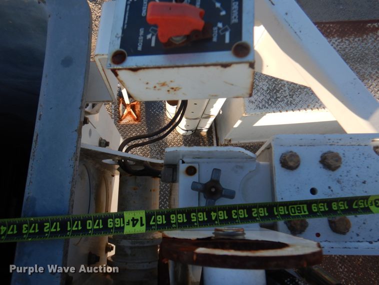 image for item GG9252 2005 Ford F450 Super Duty  bucket truck