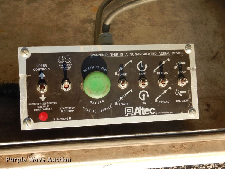 image for item GG9252 2005 Ford F450 Super Duty  bucket truck