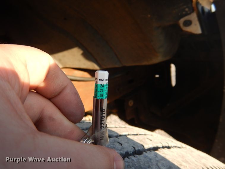 image for item GG9252 2005 Ford F450 Super Duty  bucket truck