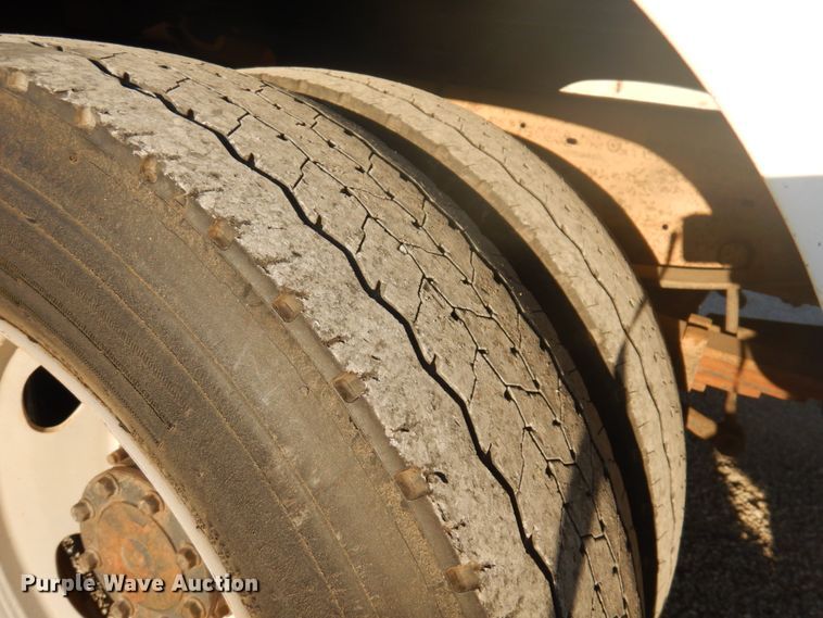 image for item GG9252 2005 Ford F450 Super Duty  bucket truck