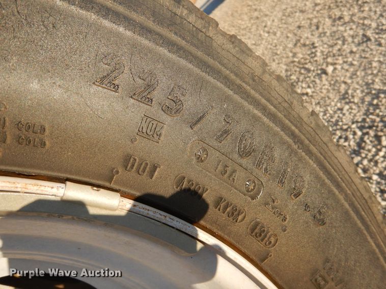 image for item GG9252 2005 Ford F450 Super Duty  bucket truck