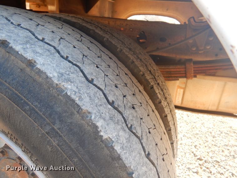 image for item GG9252 2005 Ford F450 Super Duty  bucket truck