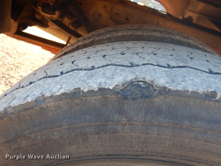 image for item GG9252 2005 Ford F450 Super Duty  bucket truck