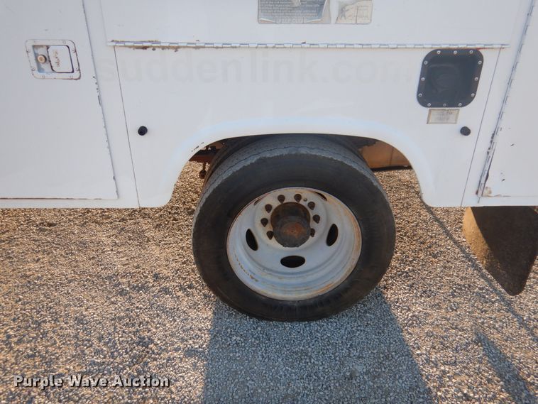 image for item GG9252 2005 Ford F450 Super Duty  bucket truck