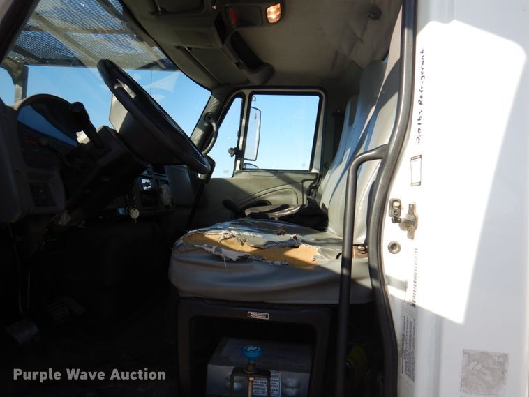 image for item GG9260 2006 International 4300  forestry bucket truck