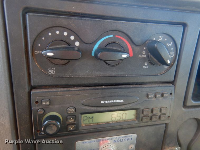 image for item GG9260 2006 International 4300  forestry bucket truck