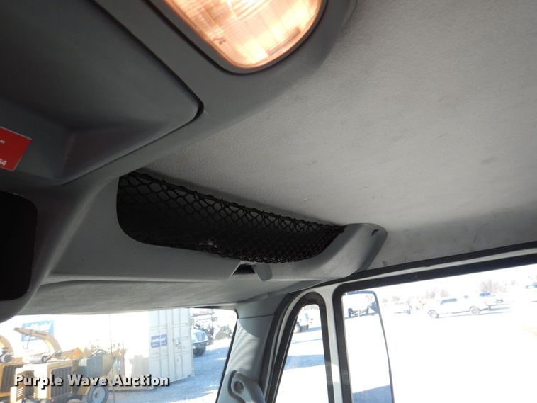 image for item GG9260 2006 International 4300  forestry bucket truck