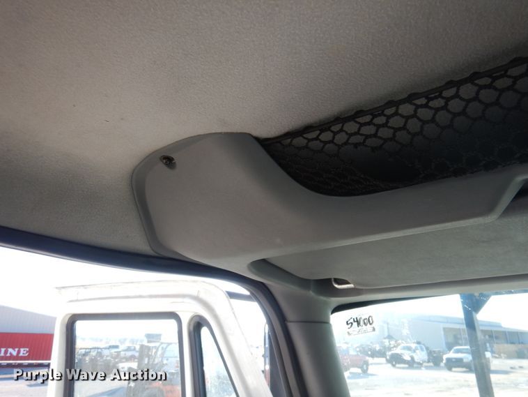 image for item GG9260 2006 International 4300  forestry bucket truck