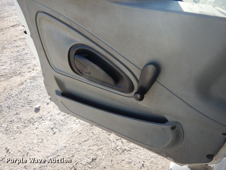 image for item GG9260 2006 International 4300  forestry bucket truck