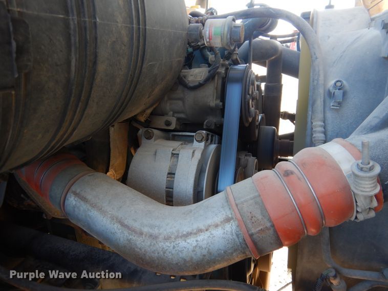 image for item GG9260 2006 International 4300  forestry bucket truck