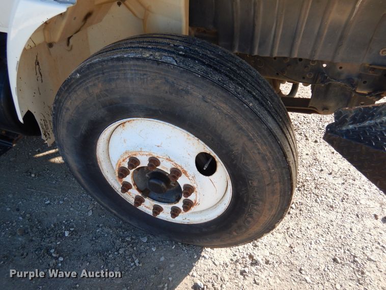 image for item GG9260 2006 International 4300  forestry bucket truck