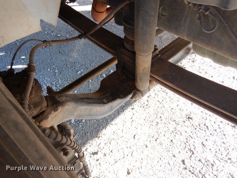 image for item GG9260 2006 International 4300  forestry bucket truck