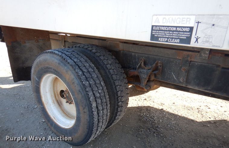 image for item GG9260 2006 International 4300  forestry bucket truck