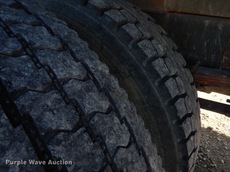 image for item GG9260 2006 International 4300  forestry bucket truck