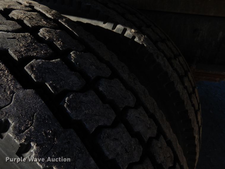 image for item GG9260 2006 International 4300  forestry bucket truck