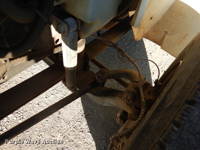 image for item GG9260 2006 International 4300  forestry bucket truck