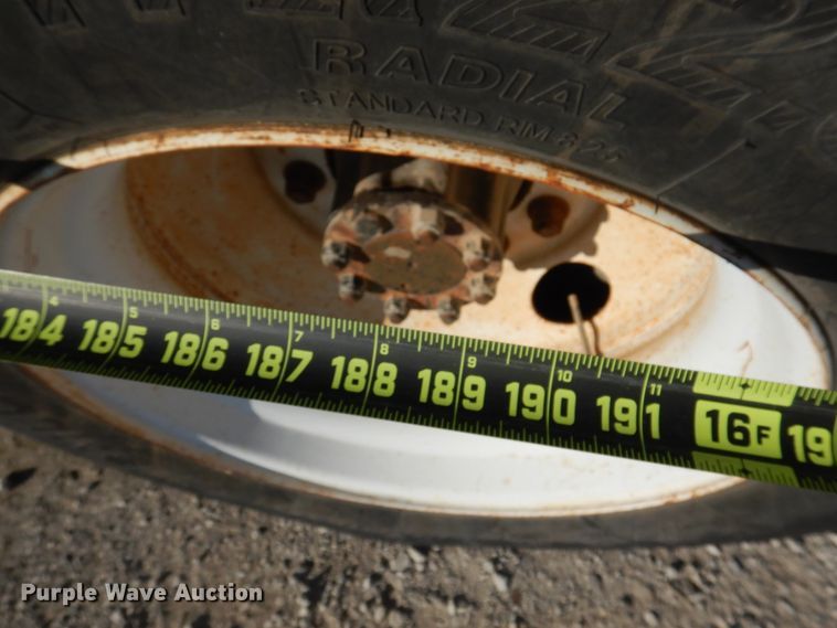 image for item GG9260 2006 International 4300  forestry bucket truck