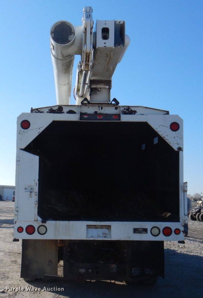 image for item GG9261 2006 International 4300  forestry bucket truck