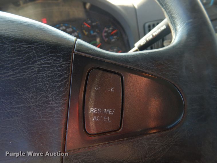 image for item GG9261 2006 International 4300  forestry bucket truck