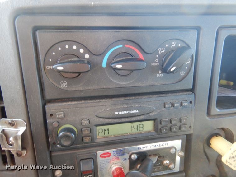 image for item GG9261 2006 International 4300  forestry bucket truck