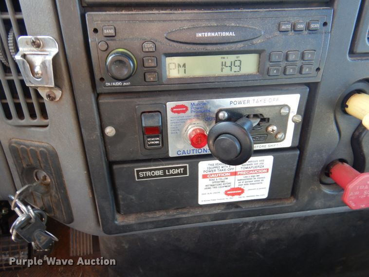 image for item GG9261 2006 International 4300  forestry bucket truck