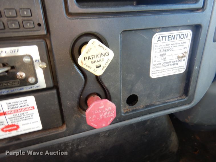 image for item GG9261 2006 International 4300  forestry bucket truck