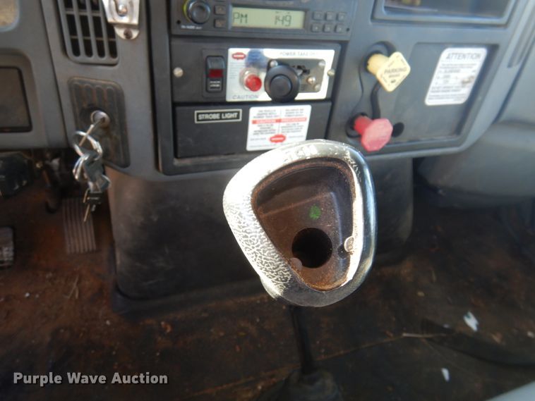 image for item GG9261 2006 International 4300  forestry bucket truck