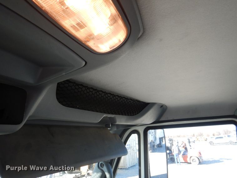 image for item GG9261 2006 International 4300  forestry bucket truck