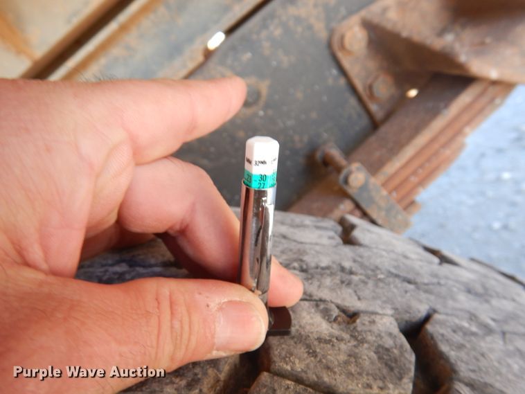 image for item GG9261 2006 International 4300  forestry bucket truck