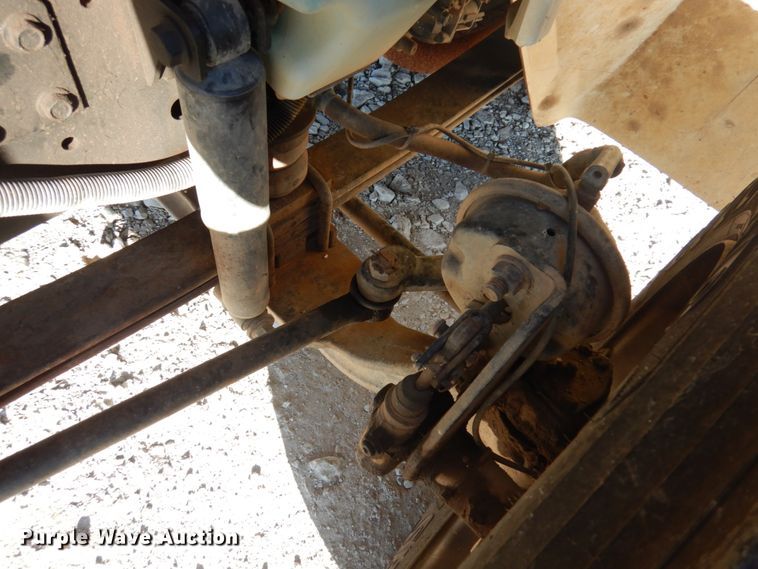 image for item GG9261 2006 International 4300  forestry bucket truck