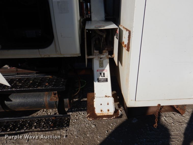 image for item GG9261 2006 International 4300  forestry bucket truck