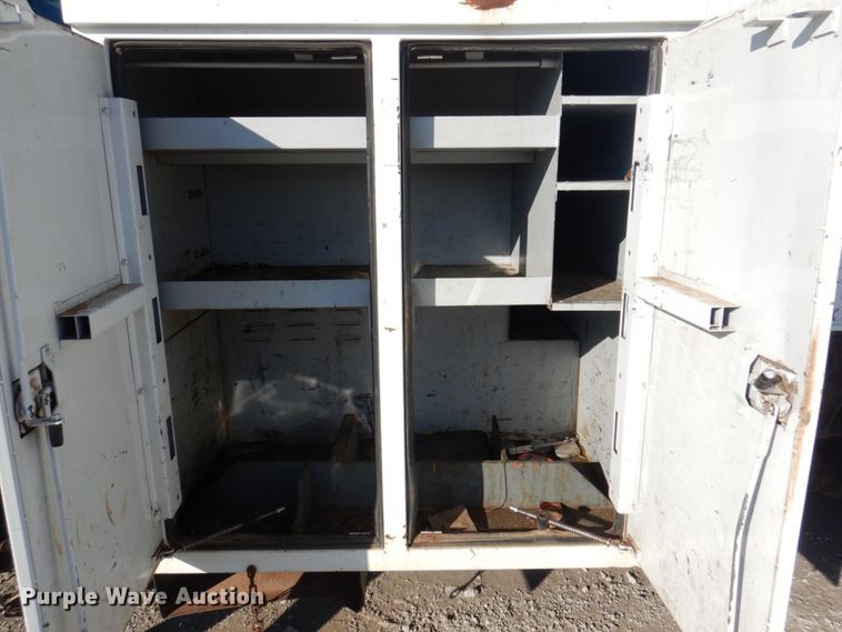 image for item GG9261 2006 International 4300  forestry bucket truck