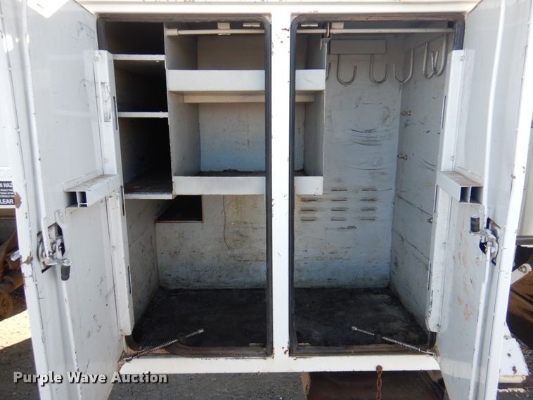 image for item GG9261 2006 International 4300  forestry bucket truck