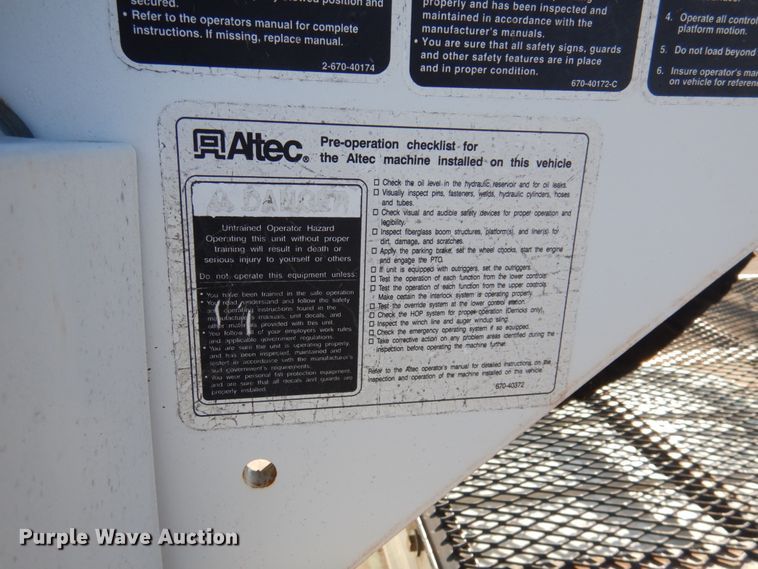 image for item GG9261 2006 International 4300  forestry bucket truck