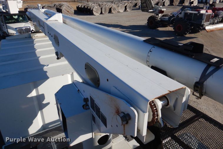 image for item GG9261 2006 International 4300  forestry bucket truck