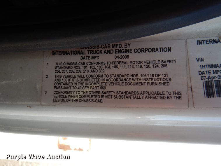 image for item GG9261 2006 International 4300  forestry bucket truck