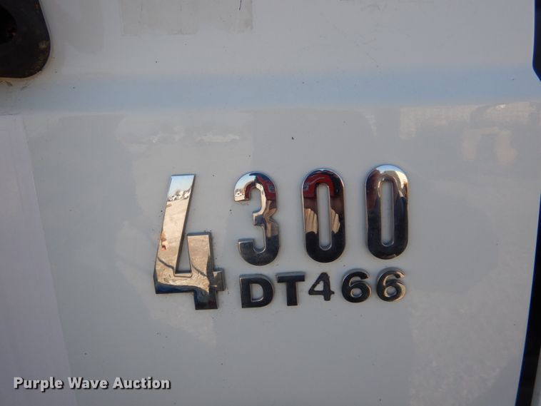 image for item GG9261 2006 International 4300  forestry bucket truck