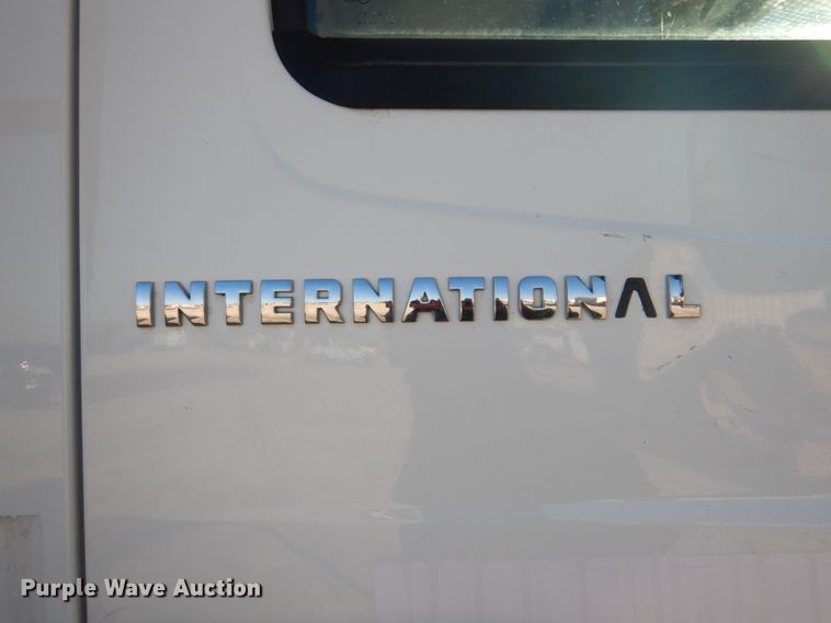 image for item GG9261 2006 International 4300  forestry bucket truck