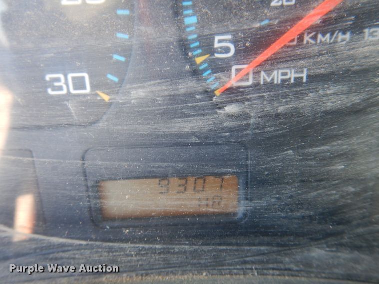 image for item GG9274 2003 International 4300  bucket truck