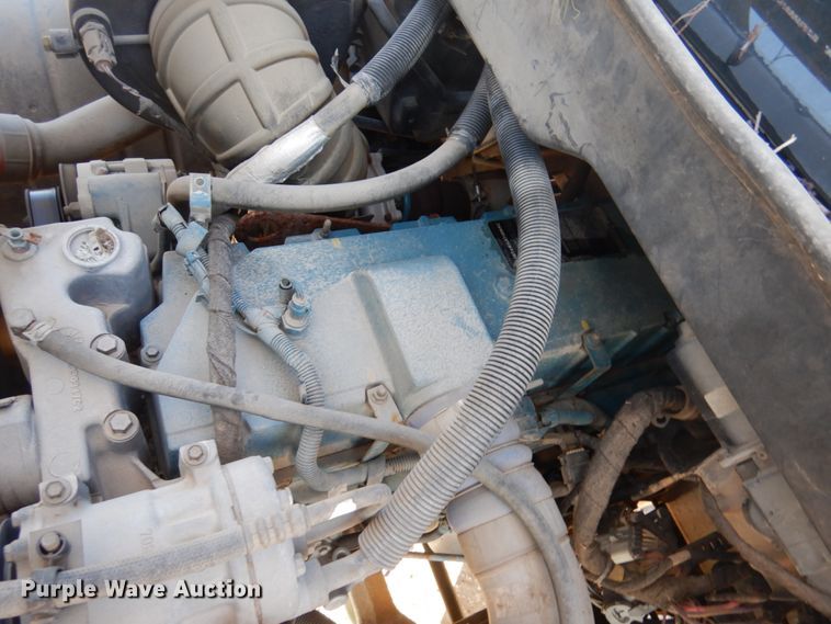 image for item GG9274 2003 International 4300  bucket truck