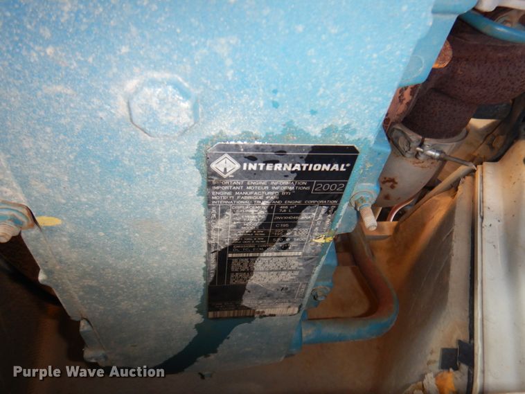 image for item GG9274 2003 International 4300  bucket truck