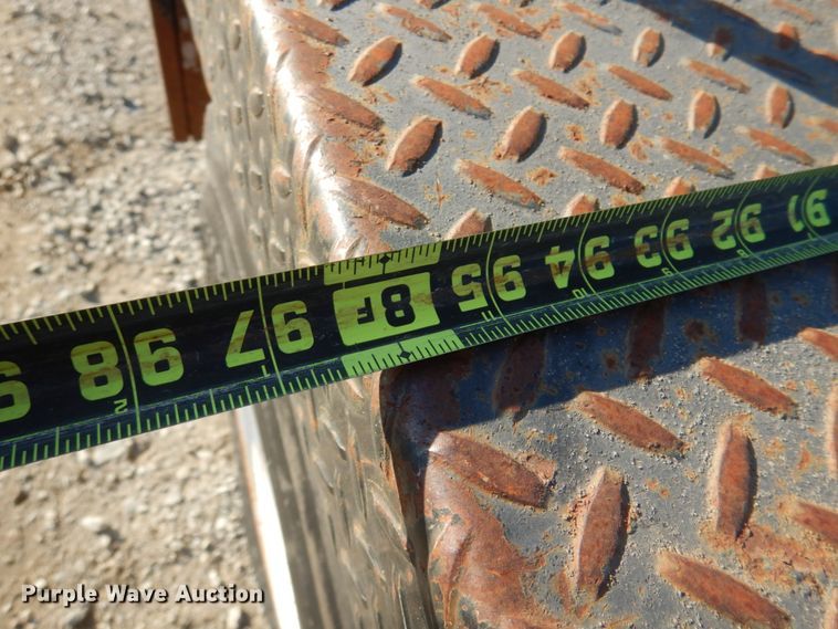 image for item GG9274 2003 International 4300  bucket truck