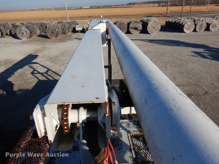 image for item GG9274 2003 International 4300  bucket truck