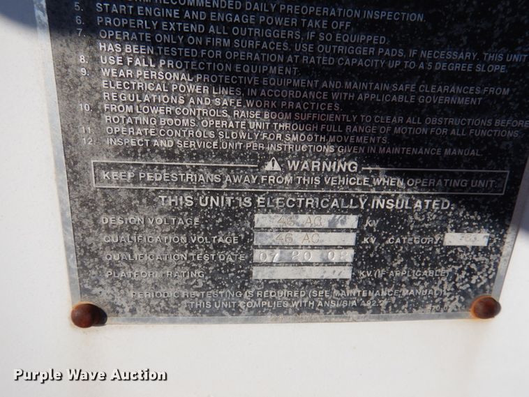 image for item GG9274 2003 International 4300  bucket truck