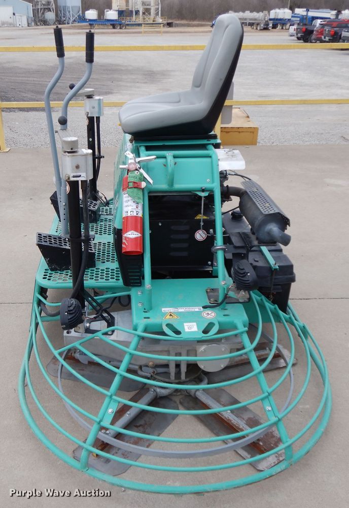 image for item GG9312 2017 Whiteman HHNG5 power trowel