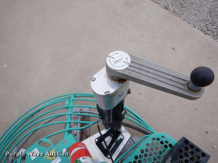 image for item GG9312 2017 Whiteman HHNG5 power trowel