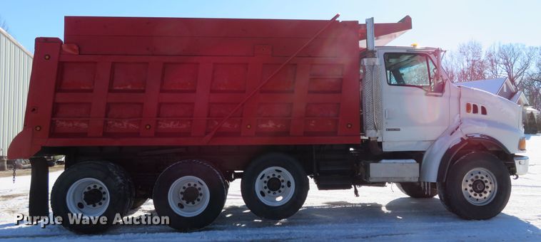 image for item GT9521 2006 Sterling LT9500  dump truck