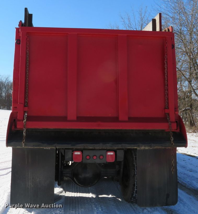 image for item GT9521 2006 Sterling LT9500  dump truck