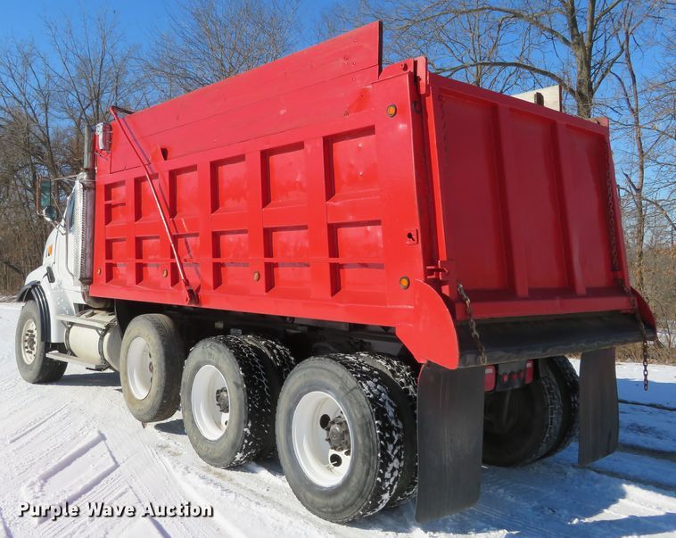 image for item GT9521 2006 Sterling LT9500  dump truck