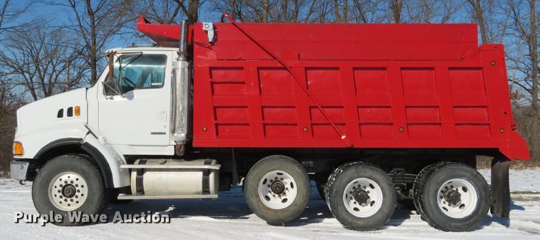image for item GT9521 2006 Sterling LT9500  dump truck